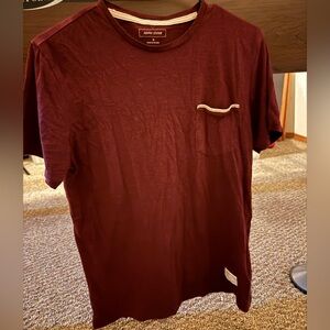 Adam Levine Collection Maroon Short Sleeve Tee